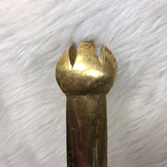 Vintage Brass Clawed Ice Thong - Picture 3 of 6